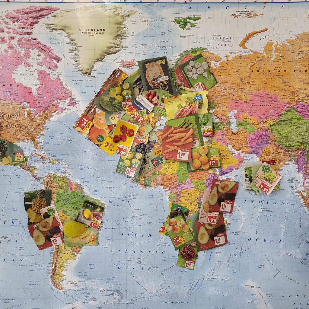 Karte mit Lebensmitteln aus aller Welt