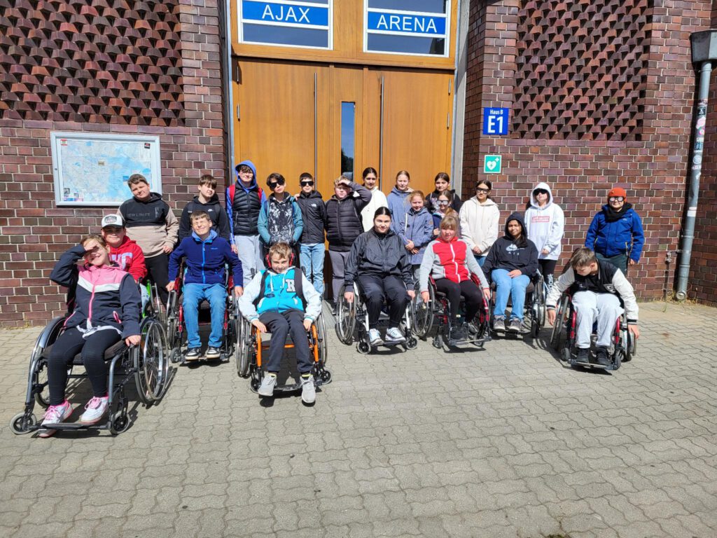 Klasse mit Rollstühlen