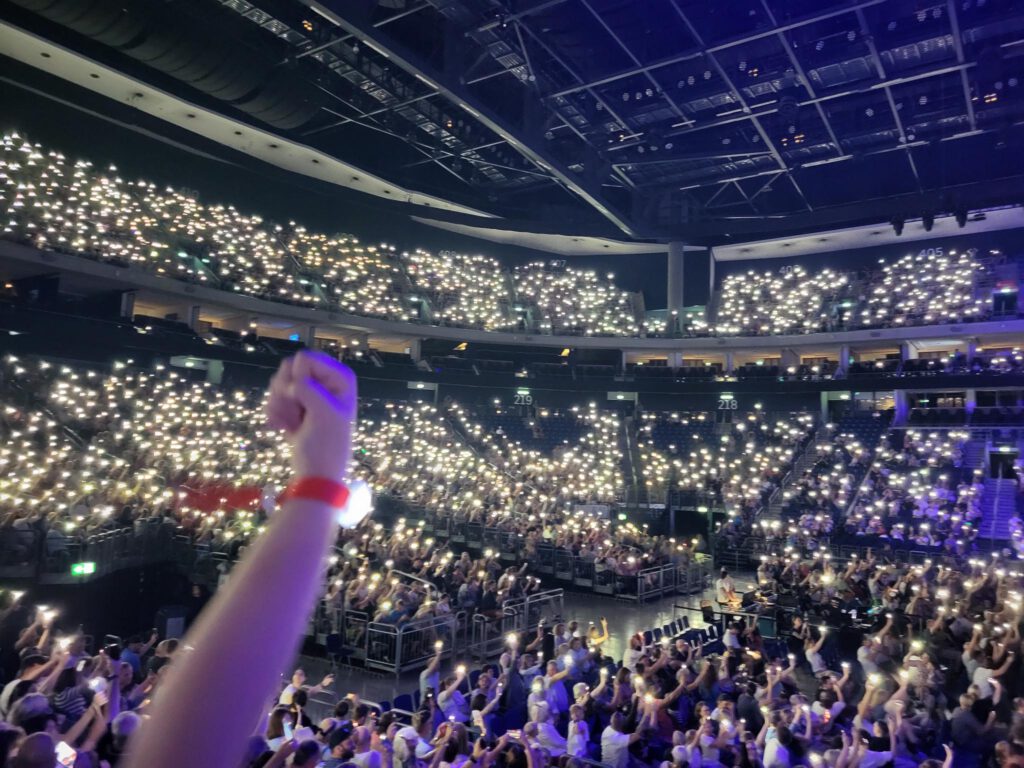 Kinder in der Uberarena