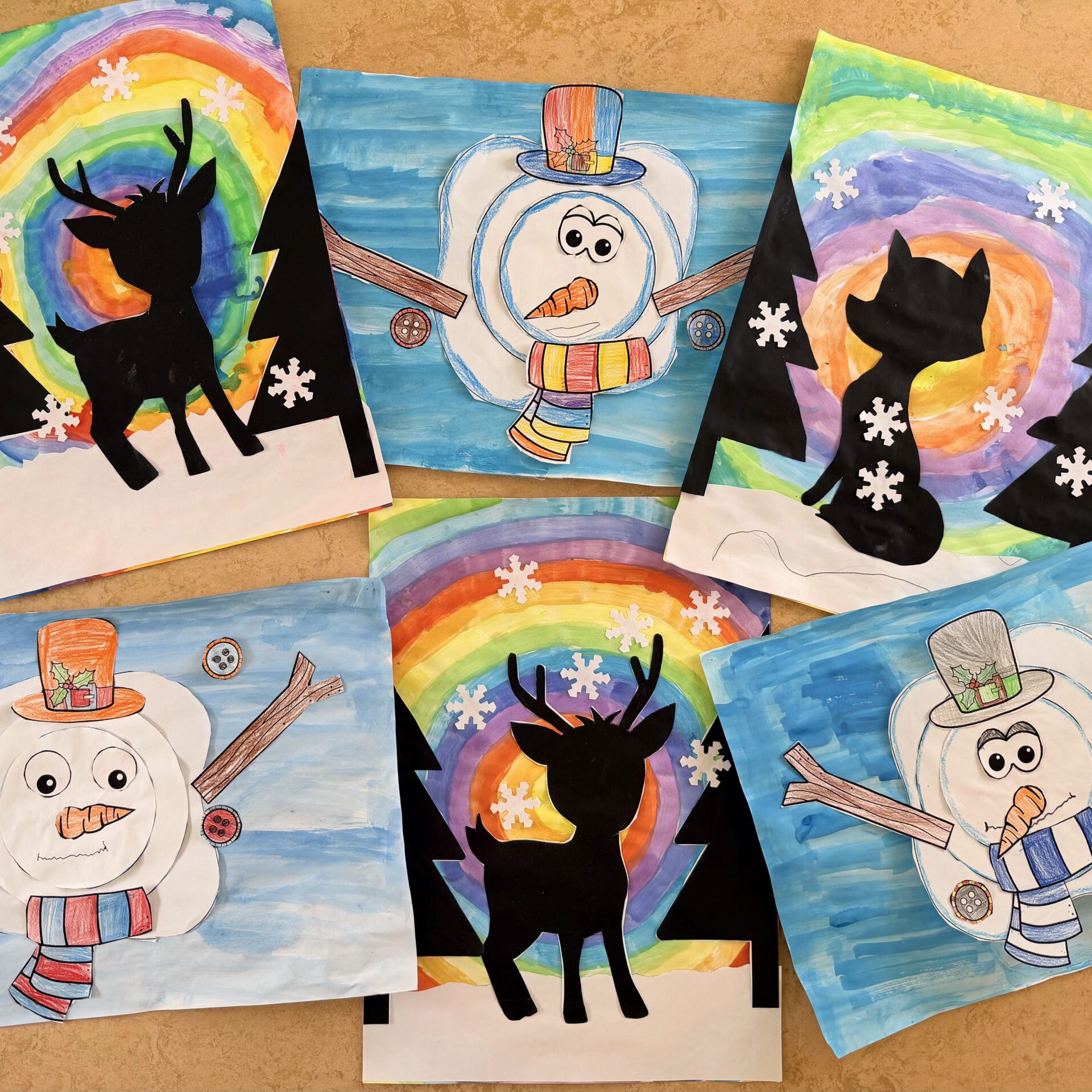 Winterzeichnungen von Schneemännern und Wintertieren