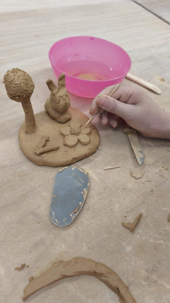 Tonarbeit eines Kindes